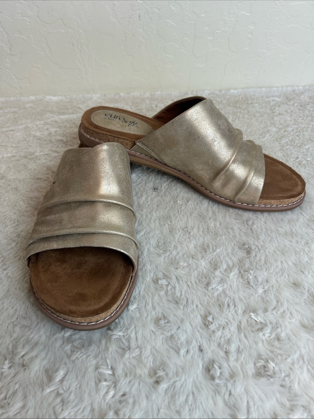 Eurosoft By Sofft Sz 10M Elesha Gold Slide Cushioned Sandals Flip Flops